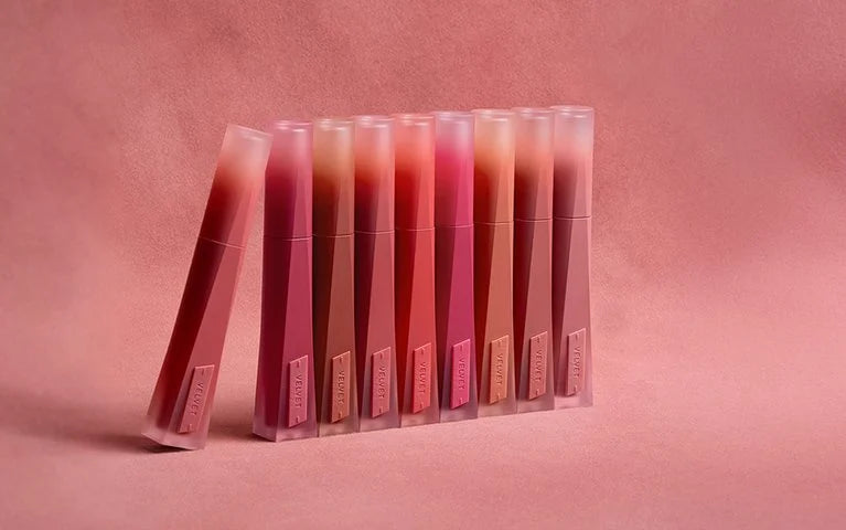3CE trendig koreansk makeup med lip tints och glow
