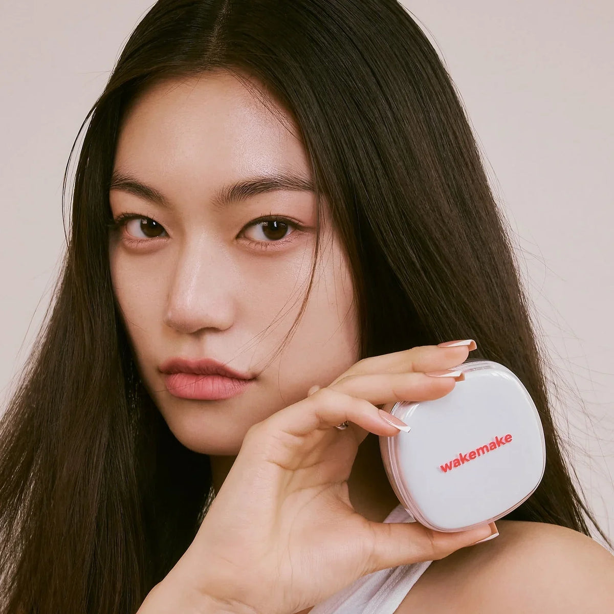 WAKEMAKE koreansk makeup med glow, cushions och trendiga färgpaletter