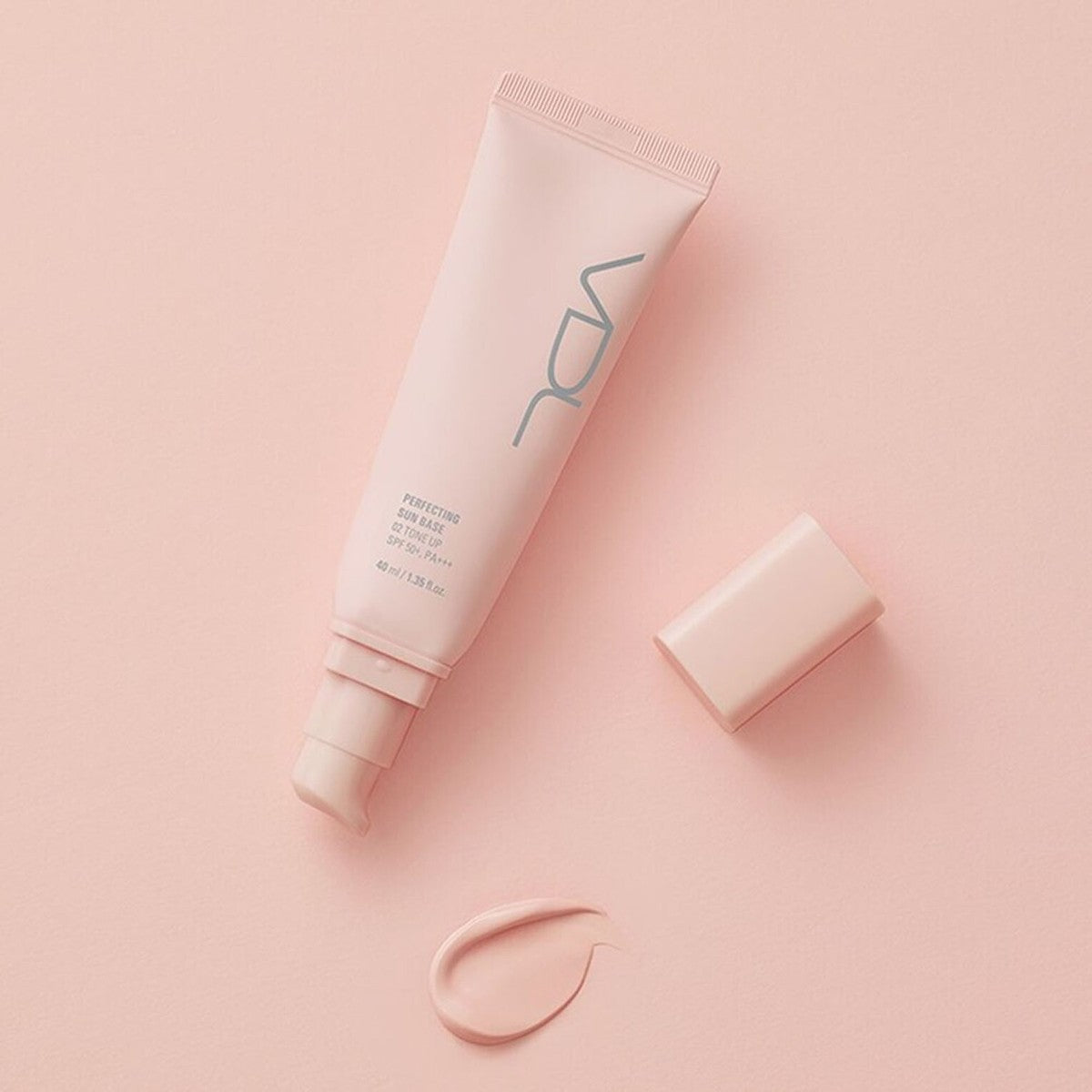 VDL makeup med Lumilayer Primer och glowgivande basprodukter