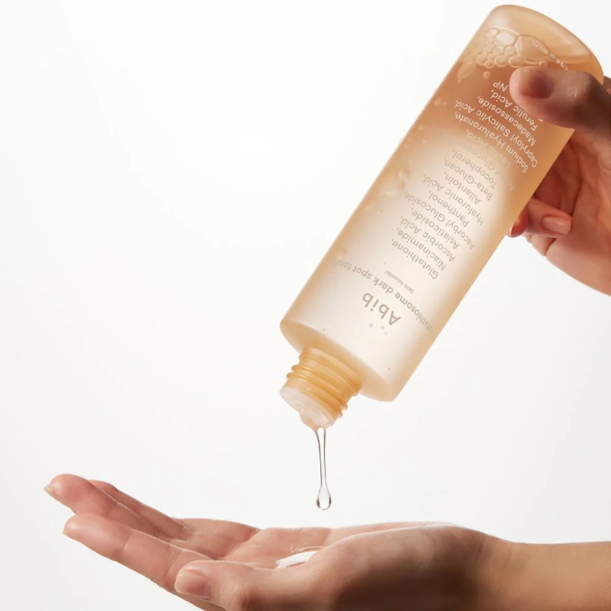 Uppljusande toner från Abib med glutathion, vitamin C och hyaluronsyra som ger huden ökad lyster och jämnare hudton