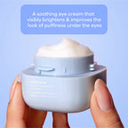Laneige Blue Hyaluronic Eye Cream som ger djup återfuktning och stärker hudbarriären runt ögonen
