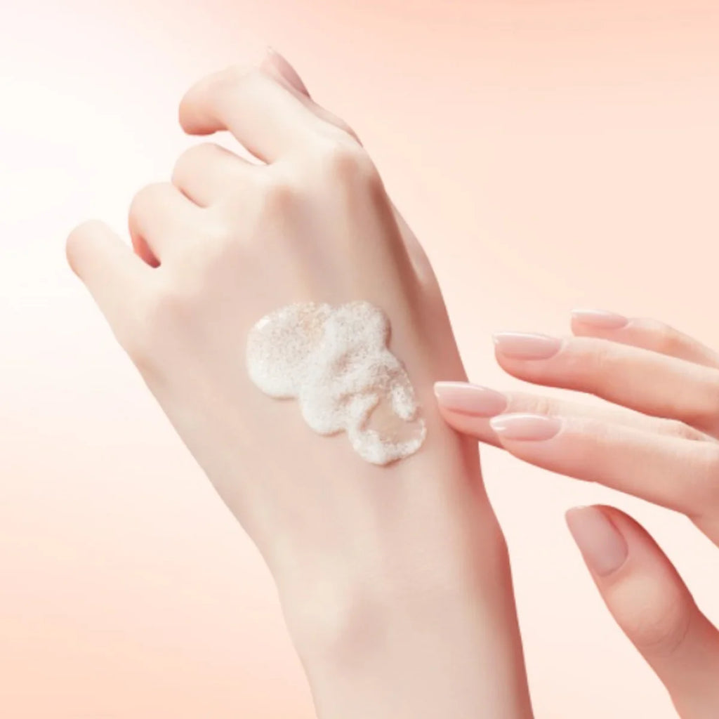 Centellian24 solskydd ansikte 40 ml, återfuktande K-beauty sun essence som skyddar huden och ger naturligt glow.