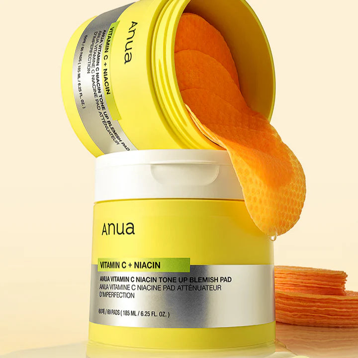 Anua glow pads med hyaluronsyra och Panthenol som återfuktar huden och stärker hudens fuktbarriär