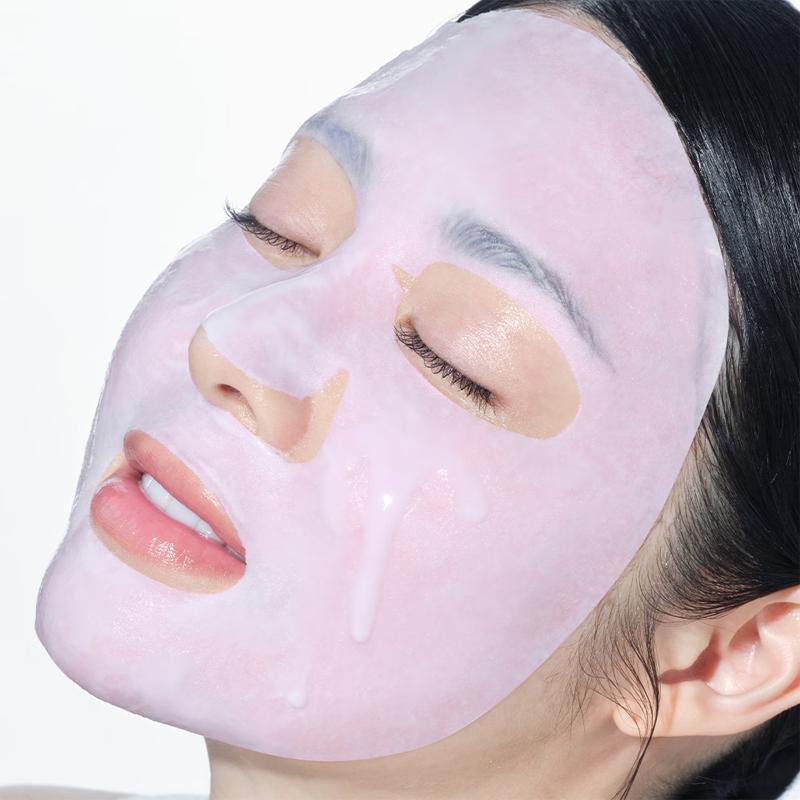 Hydrating Korean face mask suitable for sensitive skin