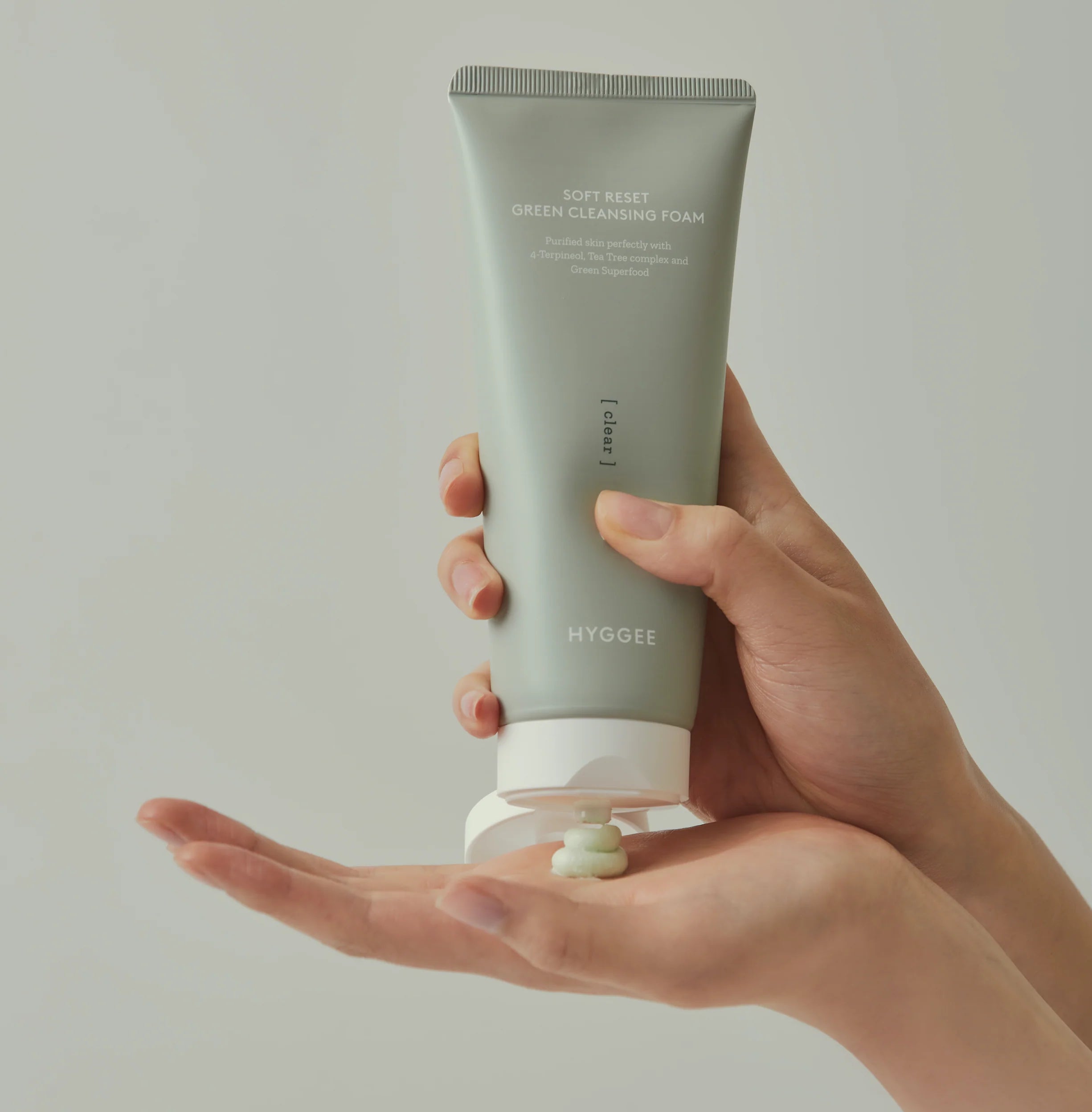 HYGGEE cleansing foam som djuprengör porer och tar bort talg och orenheter