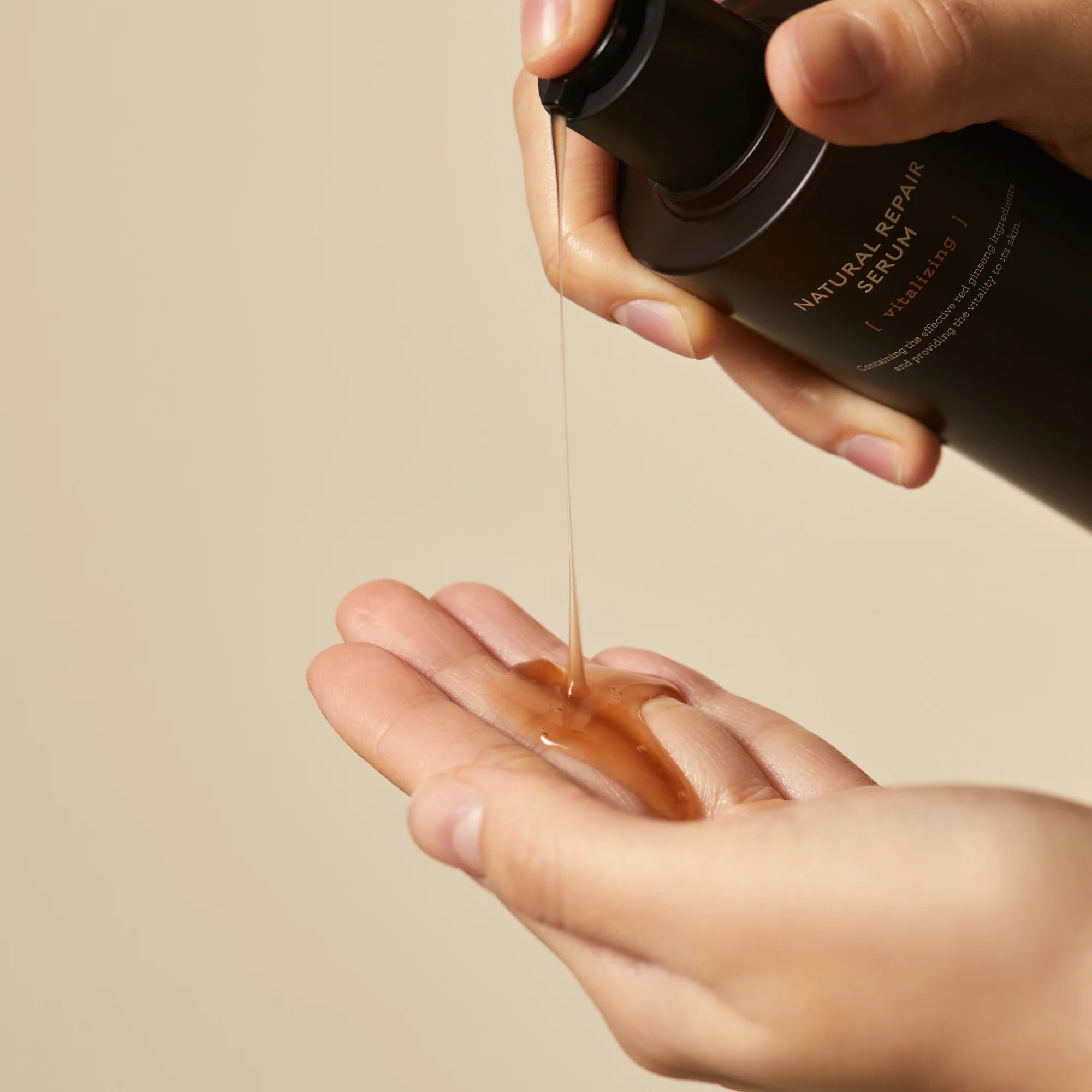 HYGGEE ginseng serum som förbättrar hudens elasticitet och ger jämn hudton