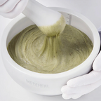 Cream-to-foam cleanser med Madecassoside som återfuktar och stärker hudbarriären