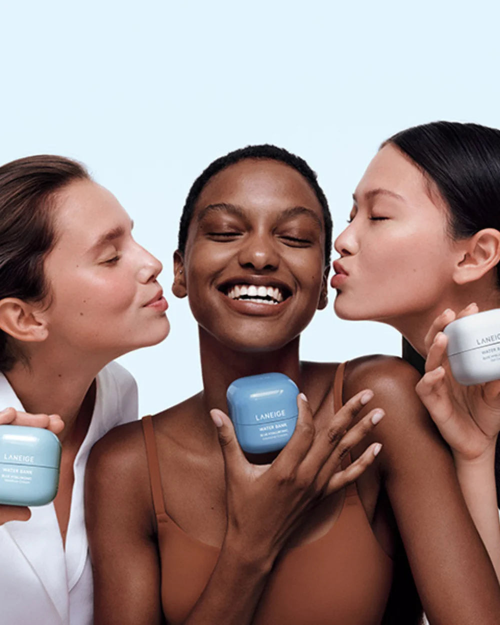 Laneige Water Bank Blue Hyaluronic Gel Cream som ger långvarig återfuktning, glow och stärkt hudbarriär