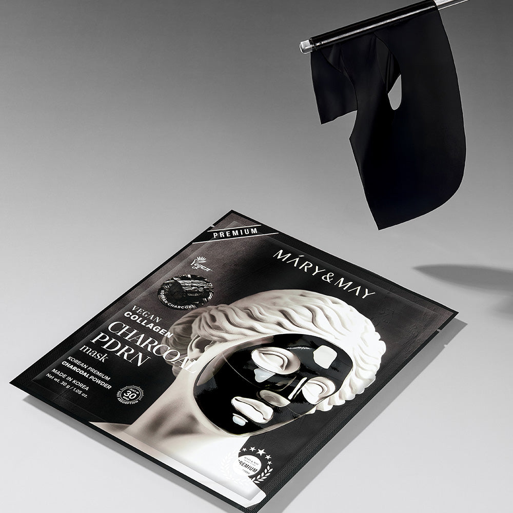 Hydrogel sheet mask från Mary and May med charcoal och PDRN för renare hud och förbättrad elasticitet