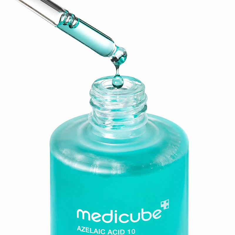 Serum med 10 % azelainsyra från Medicube