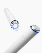 Portable skincare device Medicube AGE-R Booster Pro Mini Vit for daily routine and improved skin texture (kompakt hudvårdsapparat för daglig användning)