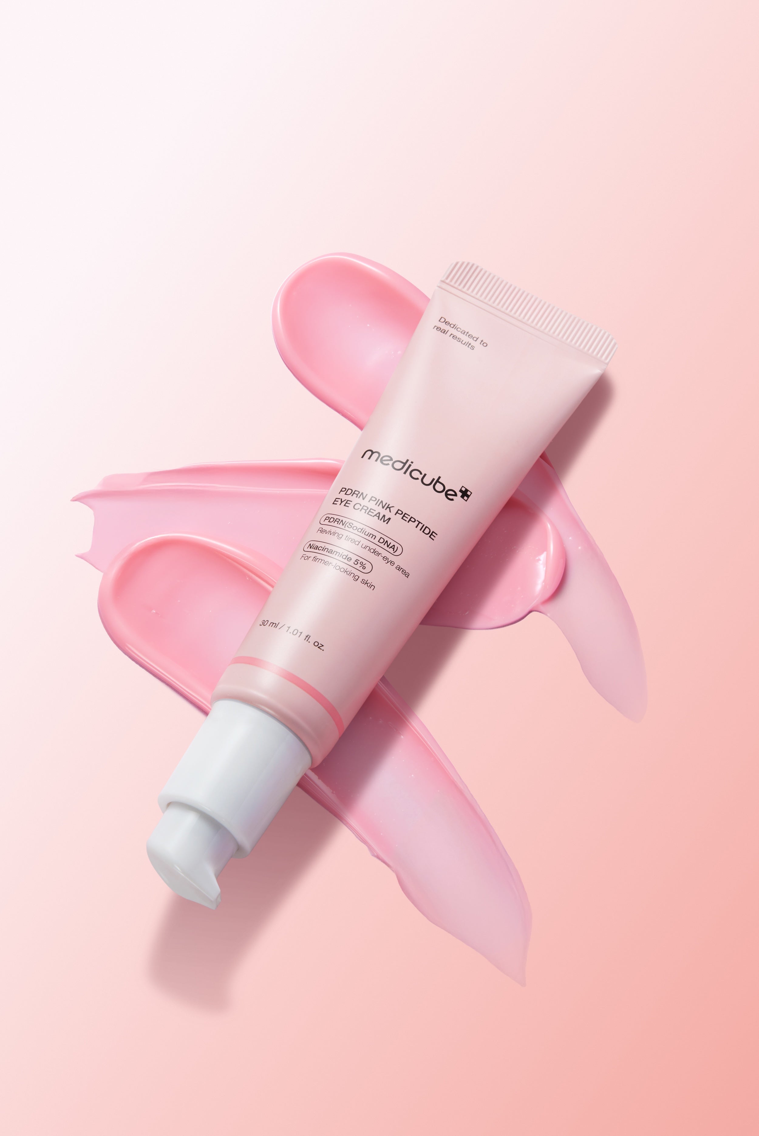 Medicube K-beauty ögonkräm 30 ml, återfuktande eye cream som reducerar trötthetstecken och ger piggare blick.