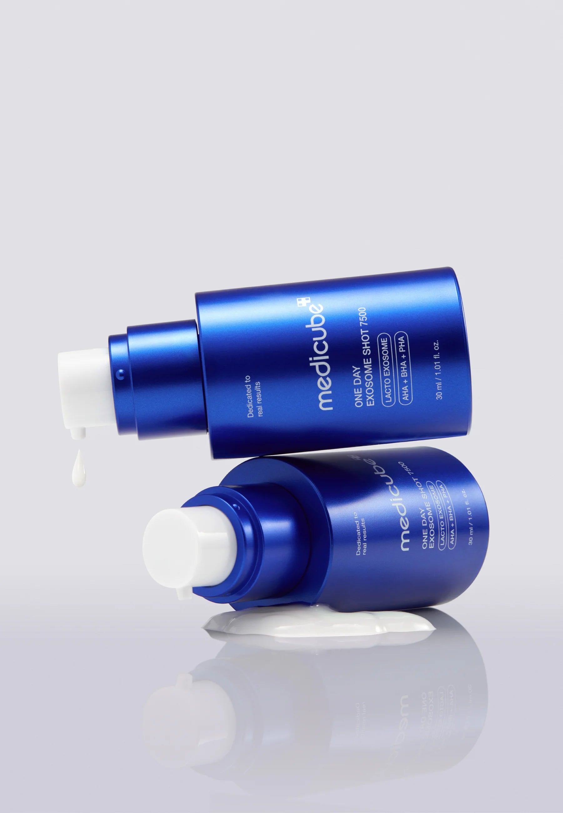 Pore serum med Exosome Shot och spicule-teknologi