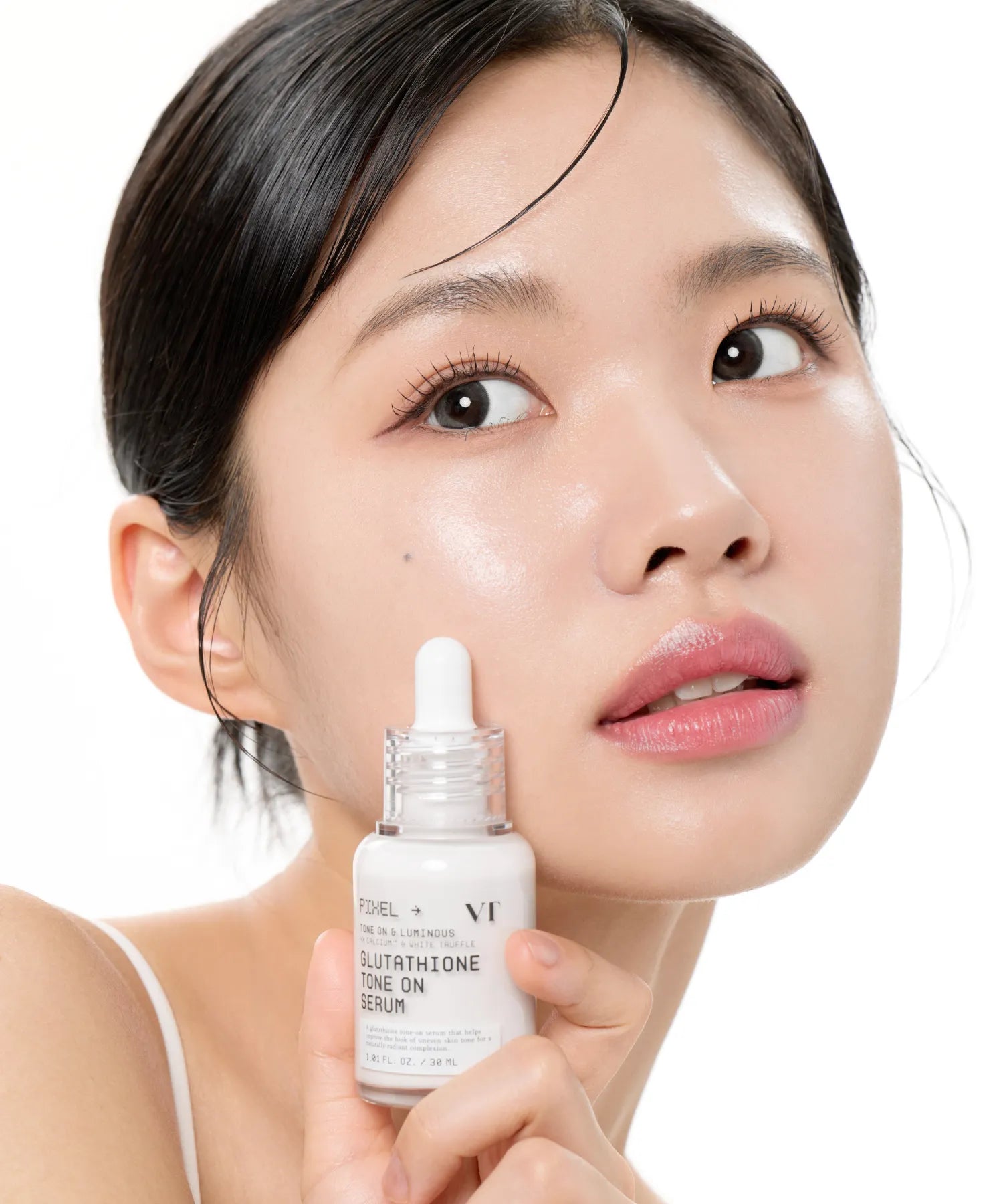 pixel glutathione VT Cosmetics Tone One Serum, A milky tone-on serum that is designed to improve dullness, even out skin tone, and support hydration and barrier care while giving a luminous, radiant Contains niacinamide to help with brightening and mark care VT Cosmetics Pixel Glutathione Tone