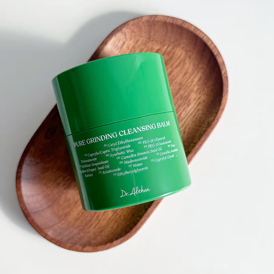 Vegansk rengöringsbalm som effektivt avlägsnar vattenfast makeup, SPF och orenheter från huden