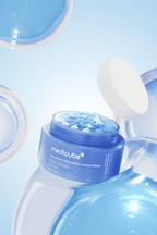 Plumping moisturizer with hyaluronic acid and ceramides for long lasting hydration