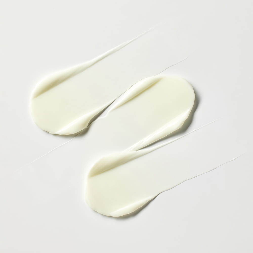 applicering av PO DL Oat Ceramide Cream för mjuk, återfuktad och balanserad hud