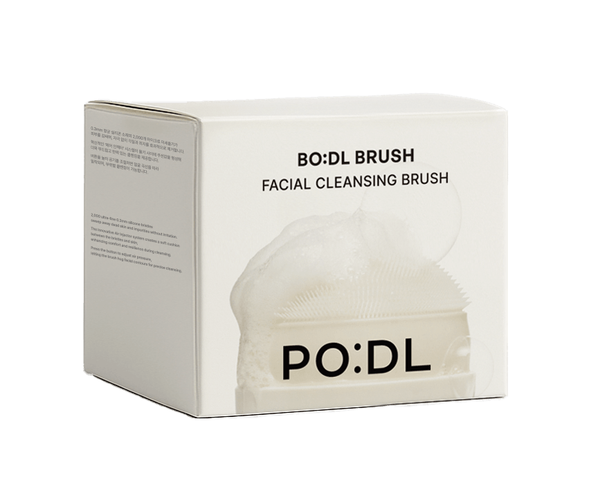 Deep pore cleansing brush improving skin texture and natural glow