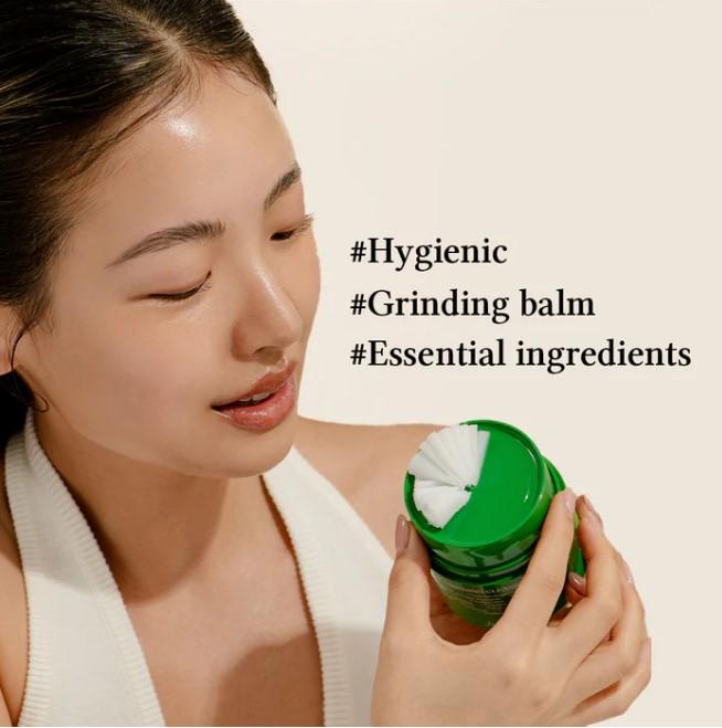 Koreansk cleansing balm med Centella Asiatica och Madecassoside som lugnar känslig hud under rengöring