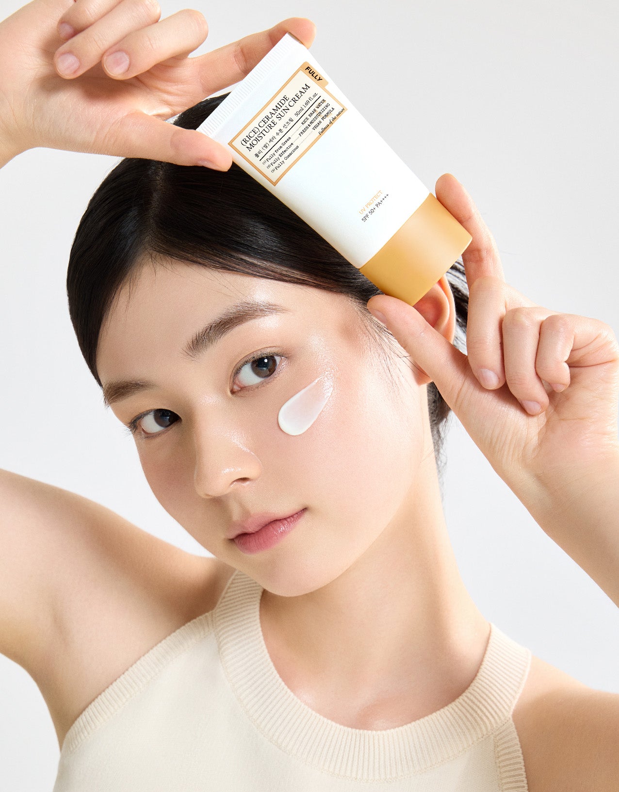 FULLY Rice Ceramide Moisture Sunscreen SPF50+ med panthenol och vitamin E för dagligt UV-skydd