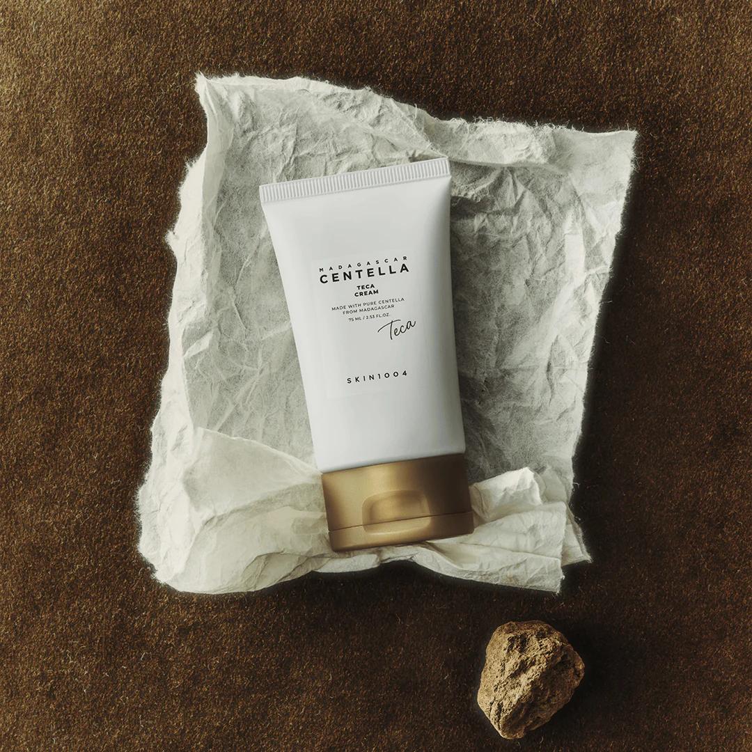 Barrier Repair Cream med Centella Asiatica och peptider som stärker hudbarriären