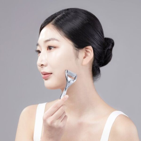 Mommycare Needle Face Roller mommycare
