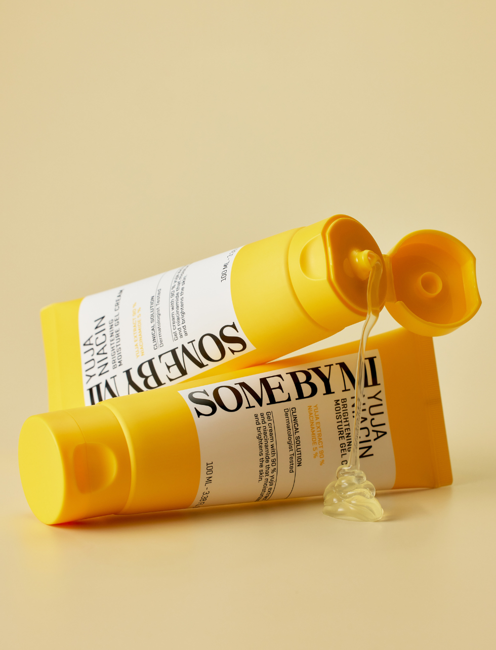 Brightening gel cream with Yuja extract and Niacinamide for glowing skin